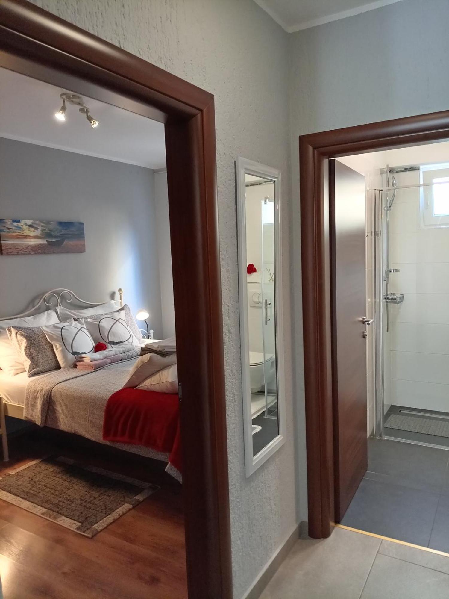 Apartments Sven-Marino Пореч Екстериор снимка
