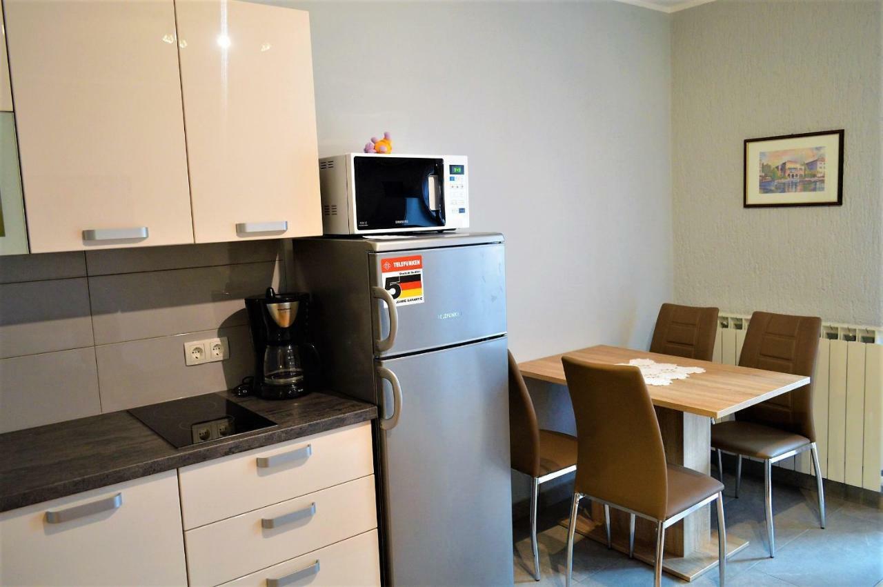 Apartments Sven-Marino Пореч Екстериор снимка